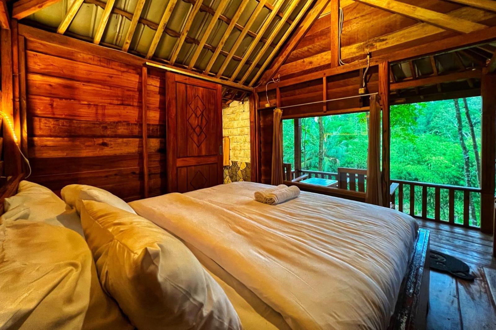 Aulia Bungalows Tetebatu Exterior photo
