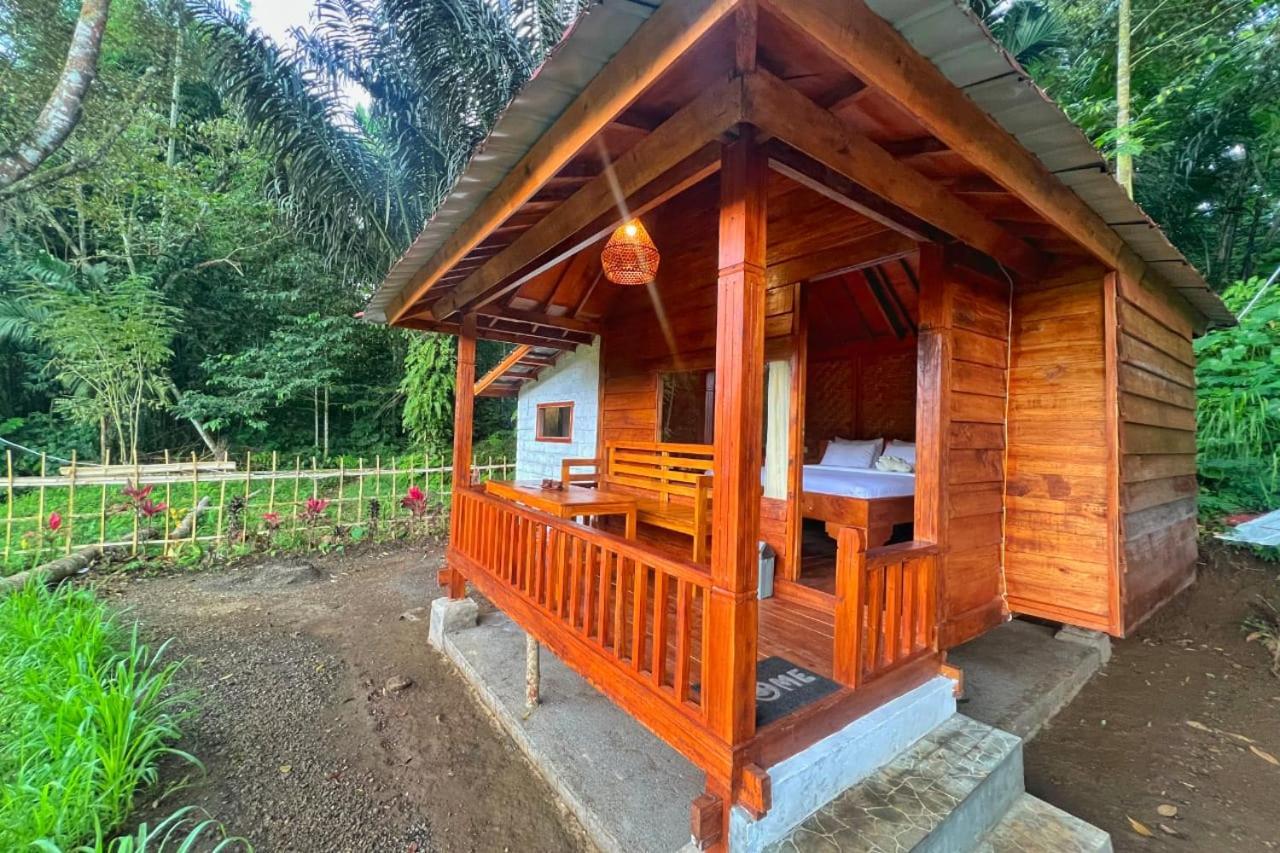 Aulia Bungalows Tetebatu Exterior photo