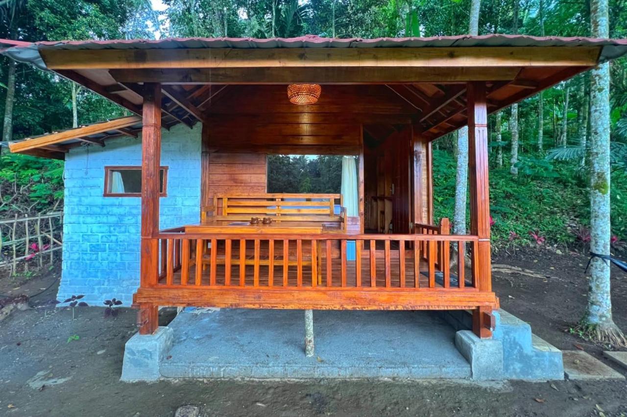 Aulia Bungalows Tetebatu Exterior photo